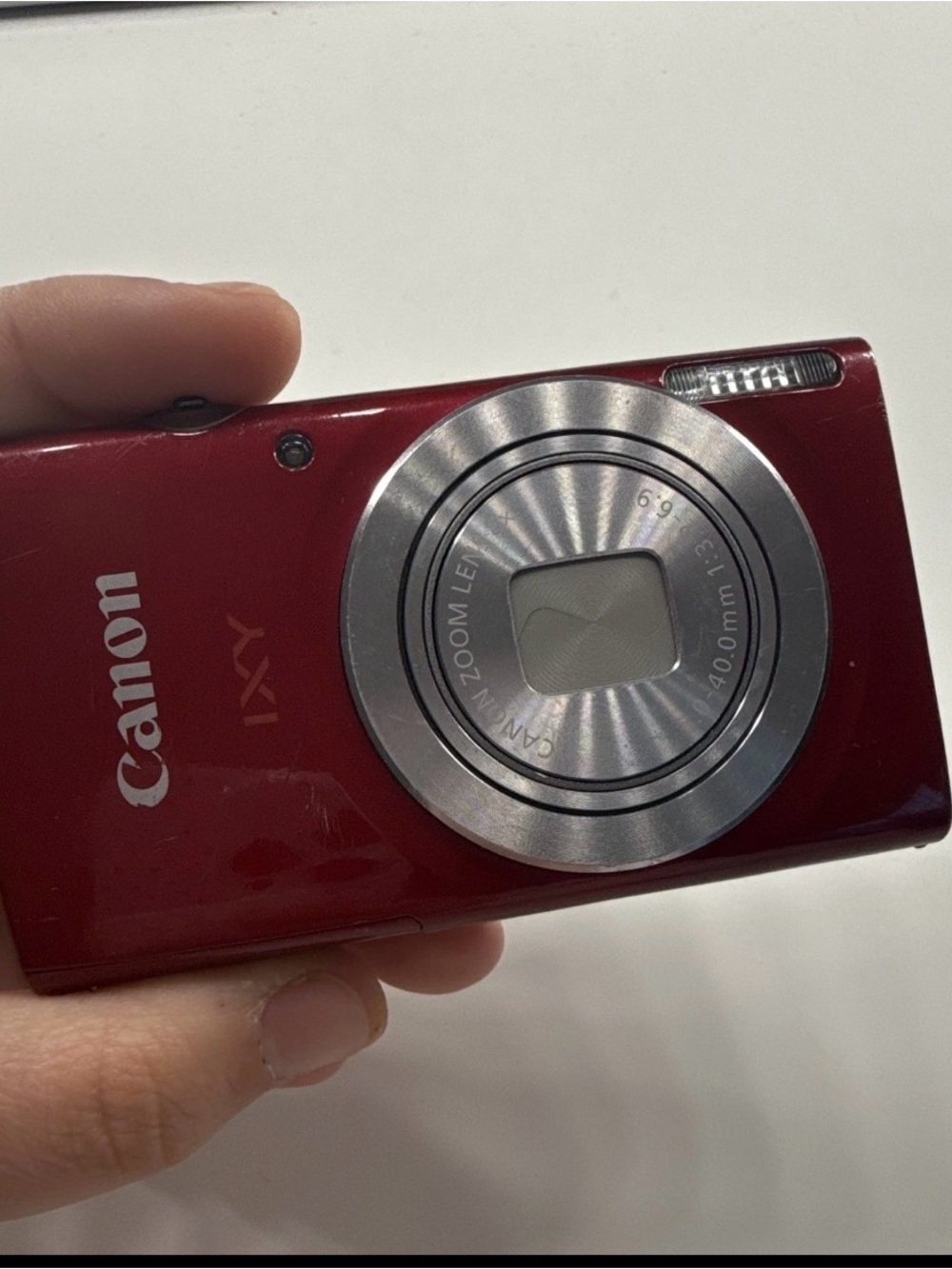 Canon IXY 180 Compact Digital Camera - Red with Silver Lens 20 MP